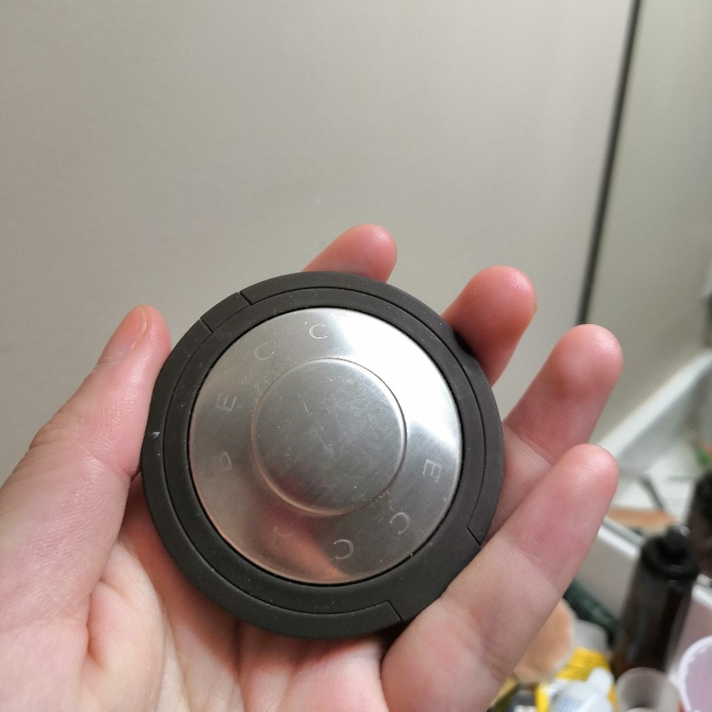 Becca moonstone shimmer skin perfector highlighter